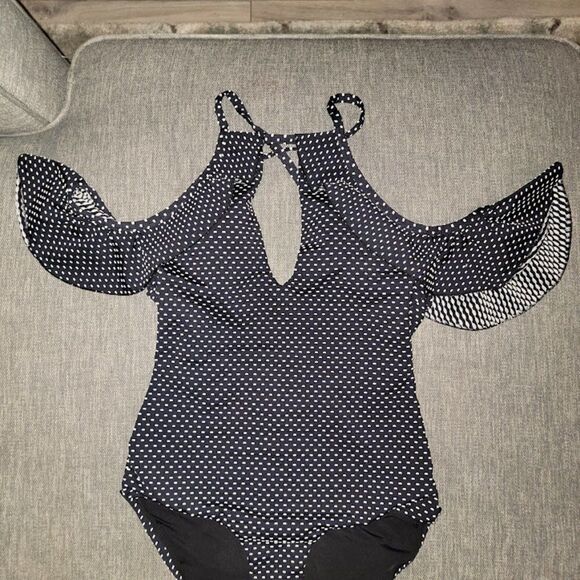 Red Carter Women's Black & White Polka Dot One-piece Swimsuit Size M - Picture 5 of 10